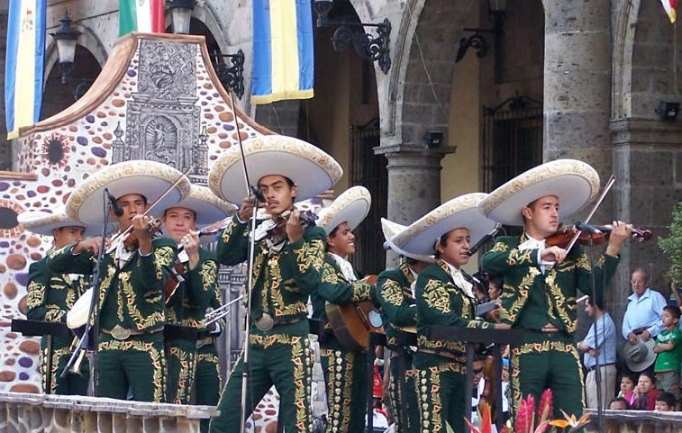 Mariachis en presentación